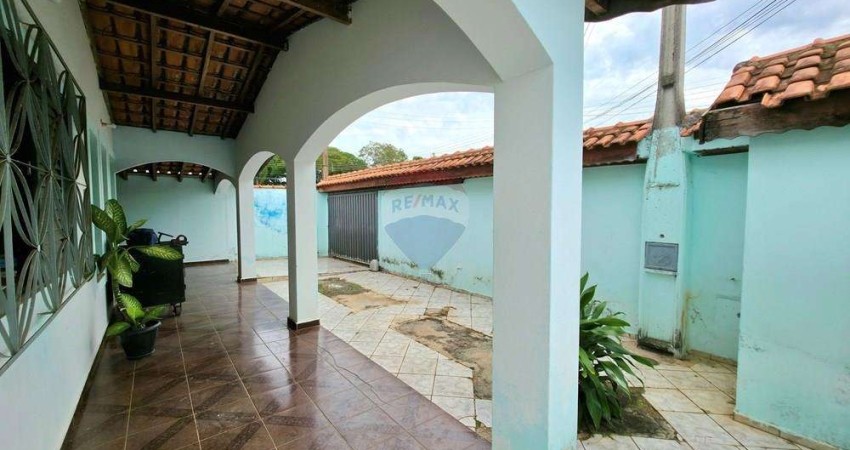 'Casa Ampla no Jardim Santo Antônio, Imperdível!'