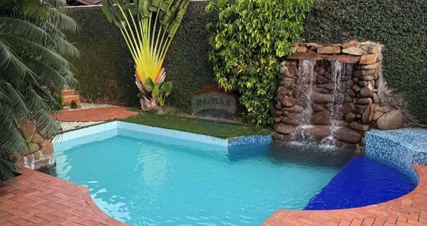 Casa térrea com piscina e campo de futebol em terreno 1209m² no jardim elite – mogi mirim/sp