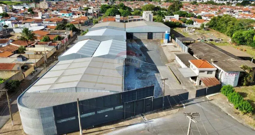 Aluga-se galpão comercial  com 6585,12 de área total em mogi guaçu-sp