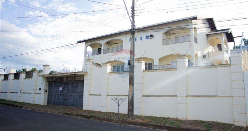 Casa alto padrão 4 dormitórios e 4 suítes à venda, 965 m² por R$ 3.350.000 - Chácara Santa Fé - Itapira/SP