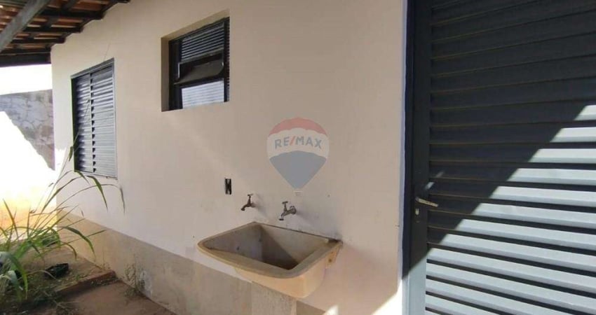 Lindo Imóvel Térreo com 2 Dormitórios, Quintal e Excelente Localização – 160 m² de Conforto e Praticidade