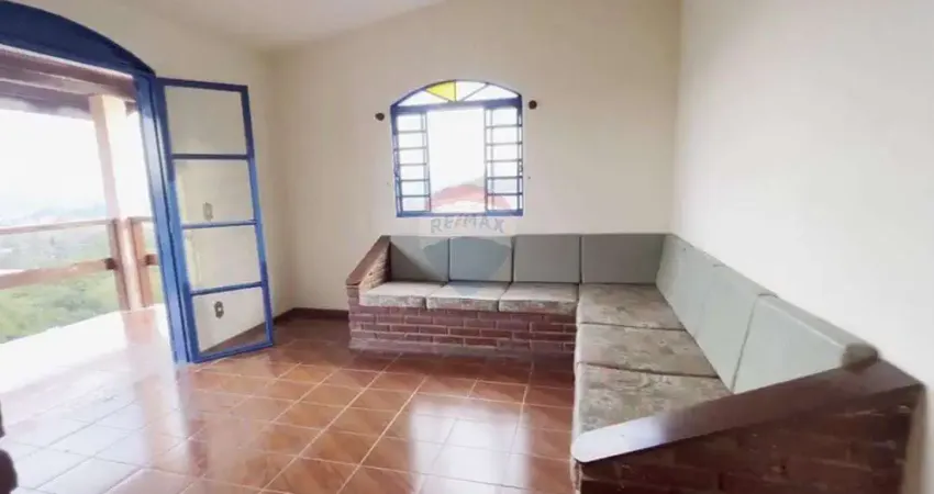 Casa e terreno no Jardim Meridien em Águas de Lindóia! 3 dormitórios (1 suíte) com varanda privativa, 190 m2 construção