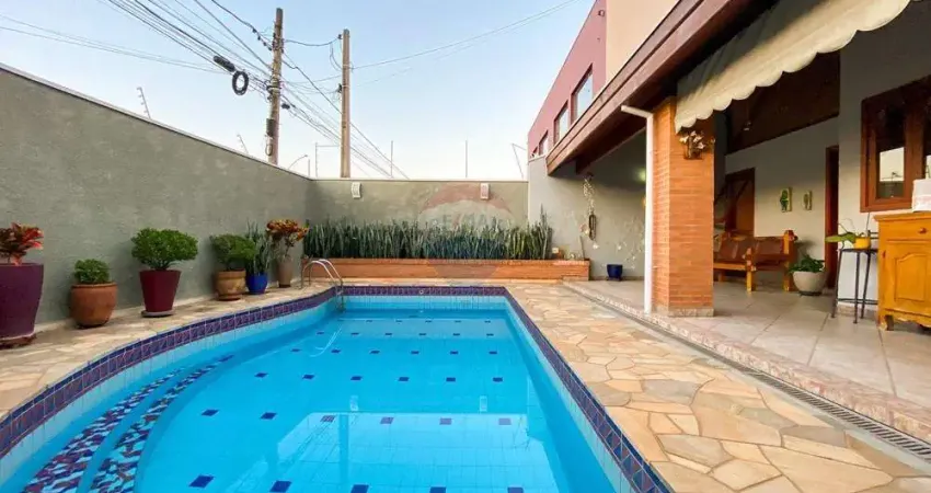 Casa térrea no centro de mogi mirm - área gourmet com piscina - r$ 950.000,00