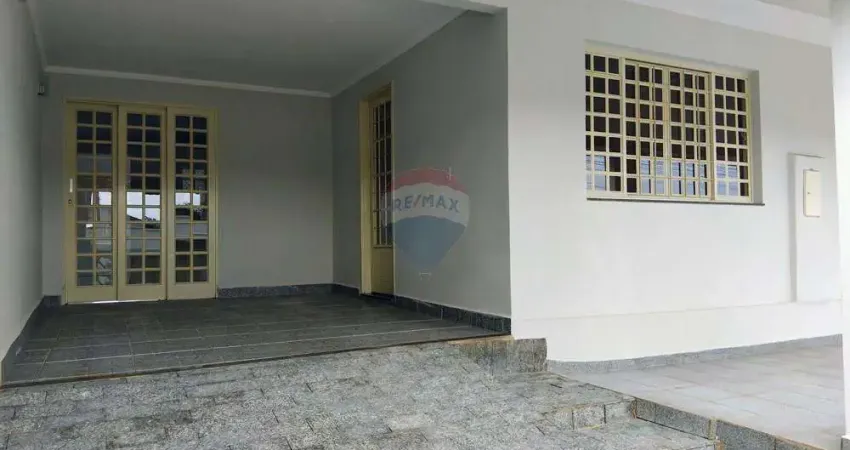 'Moderna Casa de Vila: Espaço e Conforto em Mogi Guaçu