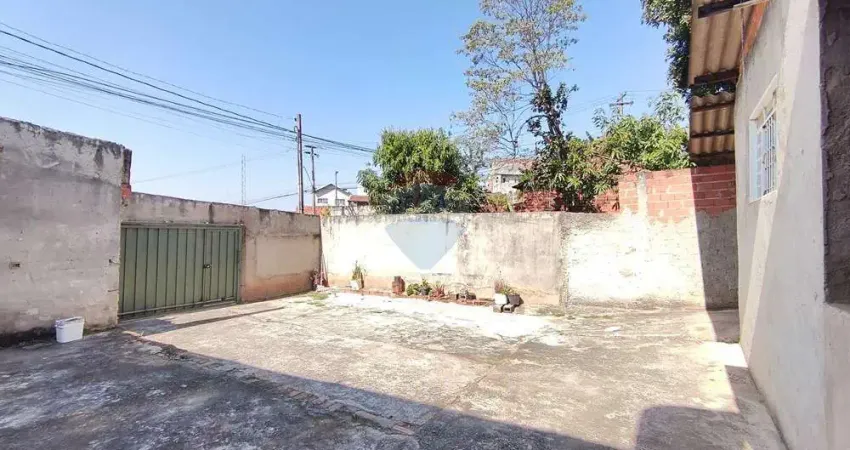 Casa com 2 quartos à venda na Rua Elena Veloso Duraes, 65, Parque das Laranjeiras, Mogi Mirim