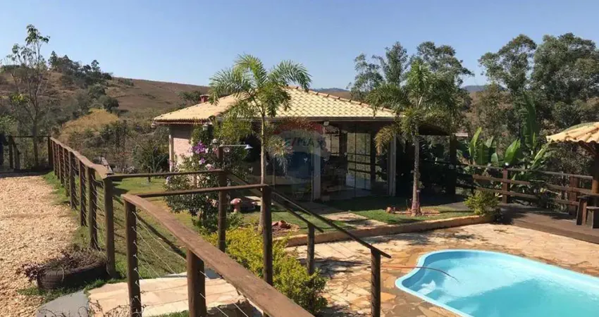 Casa campo/pousada 170m2 construído, 2000 m2 todo cercado área total, 2 suítes  mobiliadas , cozinha gourmet, 06 vagas descobertas, 1 lavanderia