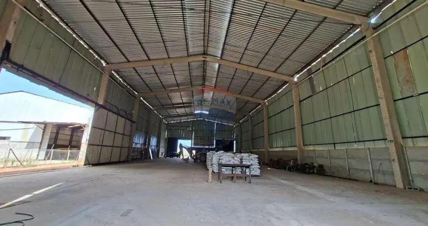 Galpão com pé-direito de 10m e doca – frente à lindsay, mogi mirim