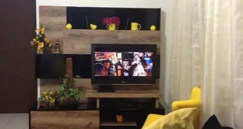 Apartamento térreo com 2 dormitórios localizado a 5 minutos da Passarela da Barra