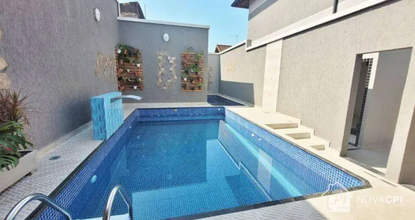 Sobrado com 2 Quartos Maracanã na Praia Grande/SP