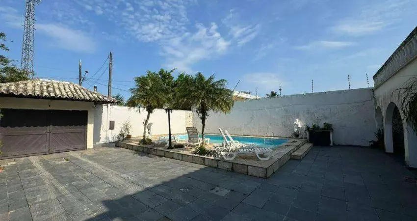 Casa com 5 quartos à venda na Rua dos Hibiscos, Balneário Praia do Pernambuco, Guarujá
