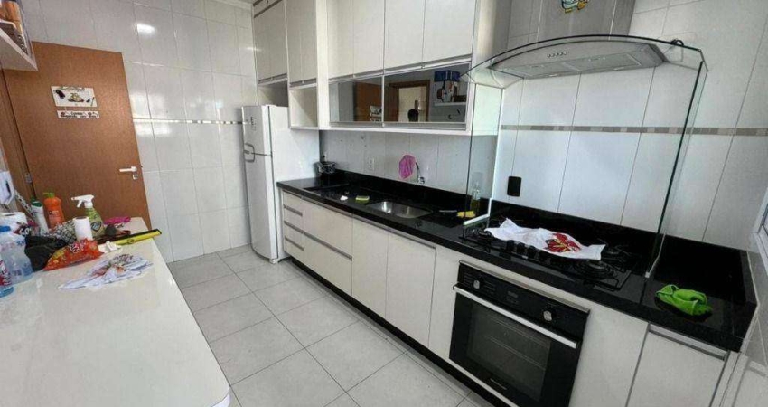 Apartamento mobiliado com 2 quartos na Ocian em Praia Grande/SP