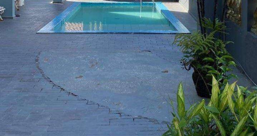 Kitnet dividida com ótima localização na Tupi em Praia Grande/SP