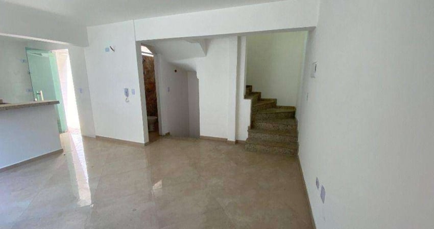 Casa Alta à Venda - 2 Dormitórios (2 Suítes), Garagem e Área Construída de 105 m² - Campo Grande, Santos/SP