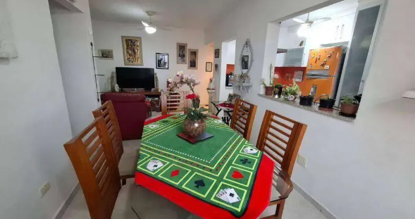 Apartamento mobiliado com 2 quartos a 270 metros da praia