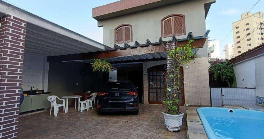 Sobrado à Venda no Canto do Forte – Praia Grande | 5 Dormitórios, Piscina, Churrasqueira e 4 Vagas – Terreno 10x30