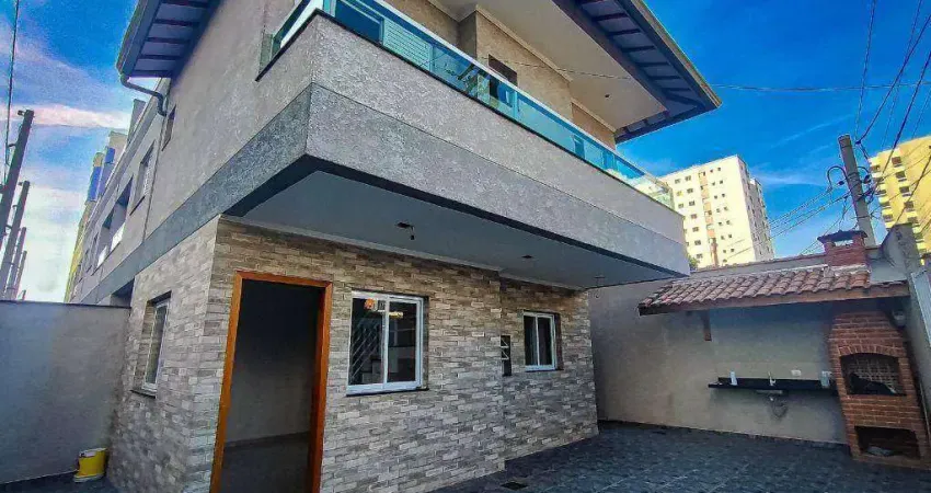 Sobrado com 2 Quartos na Aviação em Praia Grande/SP
