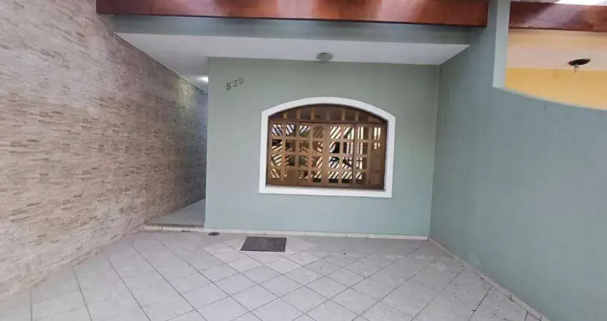 Sobrado com 2 Quartos na Vila Guilhermina em Praia Grande/SP