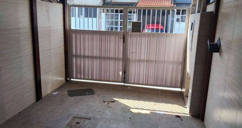 Sobrado com 2 quartos Tude Bastos na Praia Grande/SP