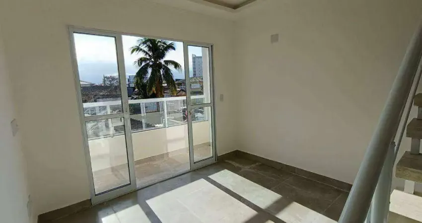 Sobrado Triplex com 2 Quartos na Mirim em Praia Grande/SP