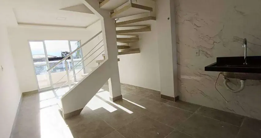 Sobrado Triplex com 2 Quartos na Mirim em Praia Grande/SP