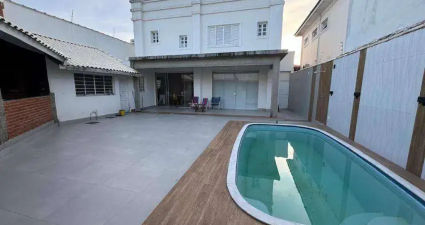 Casa Ampla no Jardim Matilde – Canto do Forte, Praia Grande/SP!