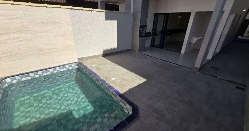 Sobrado Geminado com 3 Quartos no Canto do Forte em Praia Grande/SP