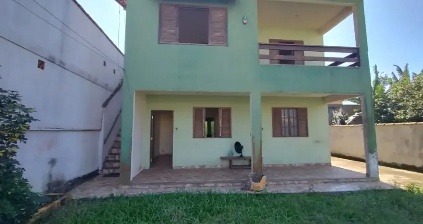Oportunidade Imperdível: Venda de Duas Casas Juntas em Unamar*
