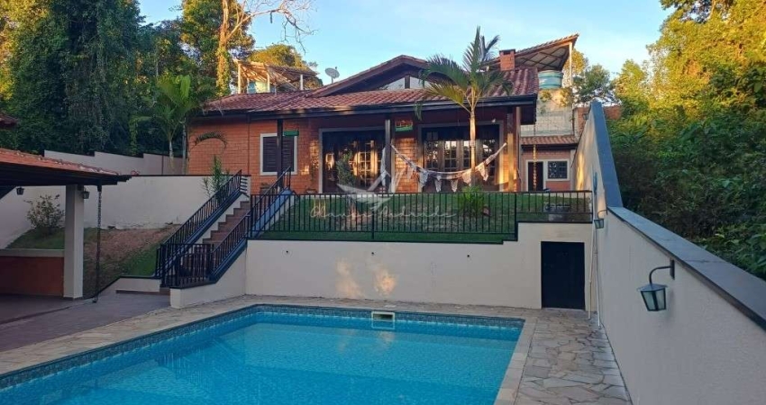 Chácara à venda em Campo Limpo Paulista-SP: 3 quartos, suíte, piscina, área gourmet no Champs Privés Residence Country.