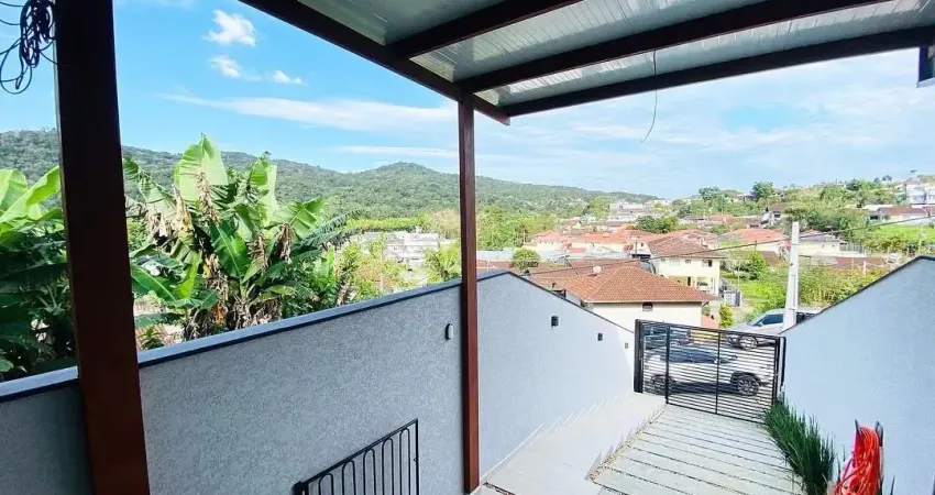 Excelente sobrado/geminado no bairro bom retiro em joinville