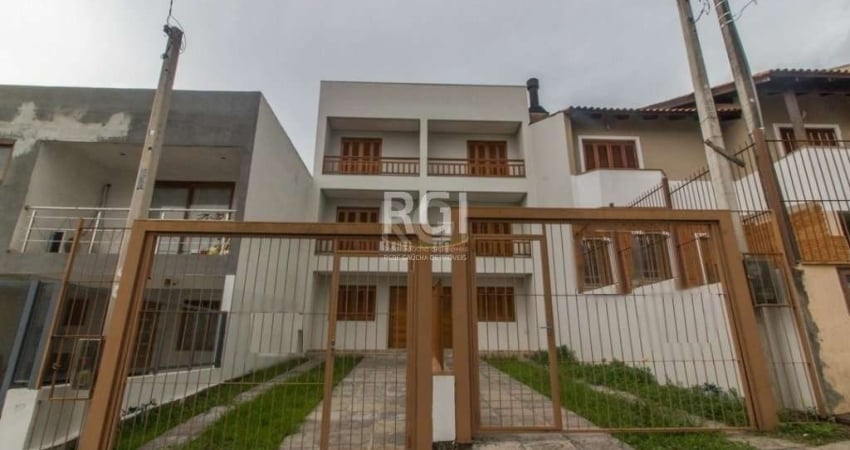 Casa com 3 quartos à venda na Rua Sargento Bruno Feldmann, Guarujá, Porto Alegre