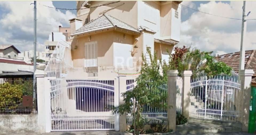 Casa com 3 quartos à venda na Rua Portuguesa, Partenon, Porto Alegre