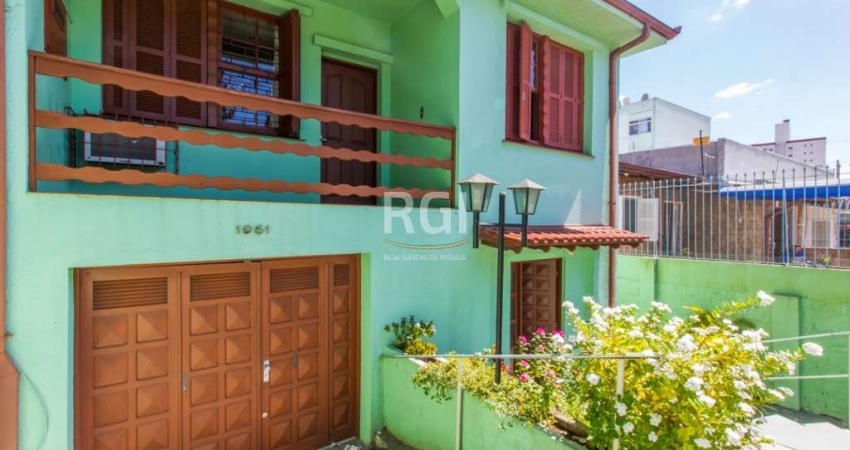 Casa com 4 quartos à venda na Rua Barão do Amazonas, Partenon, Porto Alegre