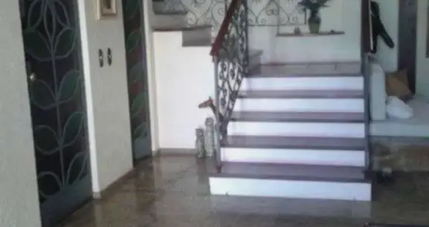 Casa com 3 quartos à venda na Rua Assunção, Jardim Lindóia, Porto Alegre