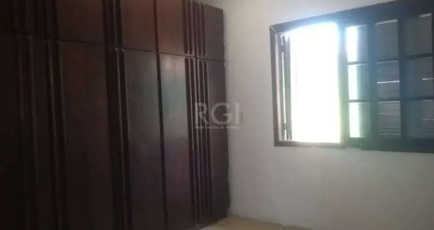 Casa com 3 quartos à venda na Rua Oscar Ferreira, 155, Rubem Berta, Porto Alegre