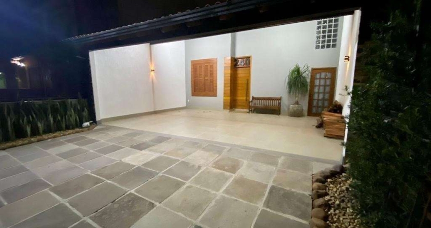 Casa com 4 quartos à venda na Rua Veríssimo Rosa, Partenon, Porto Alegre