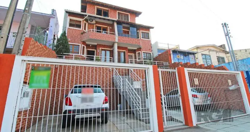 Casa com 4 quartos à venda na Avenida Coronel Gastão Haslocher Mazeron, Medianeira, Porto Alegre