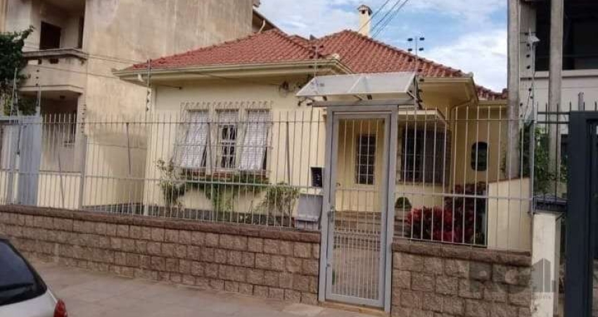 Casa com 3 quartos à venda na Avenida Bastian, Menino Deus, Porto Alegre