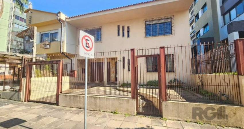 Casa com 3 quartos à venda na Rua Atanásio Belmonte, Boa Vista, Porto Alegre