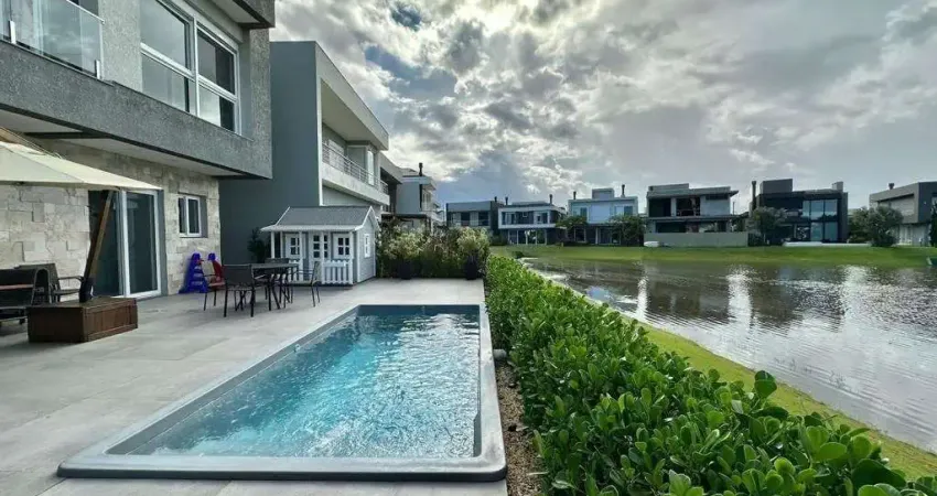 Casa em condomínio fechado com 4 quartos à venda na Avenida Beira Mar, 23, Parque Antártica, Capão da Canoa