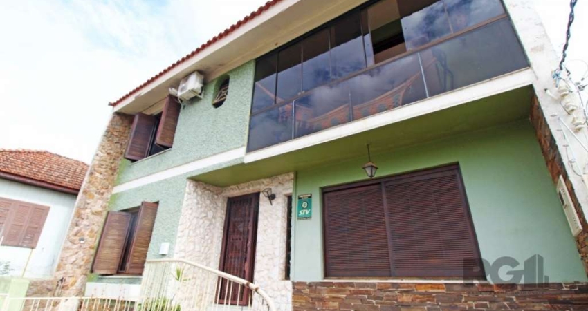 Casa com 5 quartos à venda na Travessa Luiz Tamanini, Teresópolis, Porto Alegre