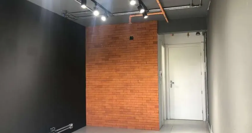 Sala comercial à venda na Avenida Assis Brasil, 4500, São Sebastião, Porto Alegre