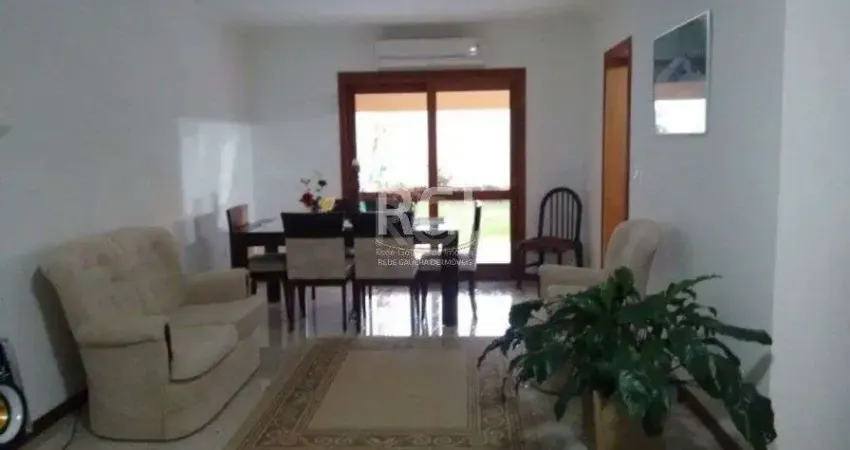 Casa para Venda - 350m², 4 dormitórios, sendo 1 suites, 2 vagas - Orico
