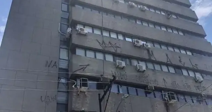 Sala comercial à venda na Rua Doutor Barros Cassal, 33, Floresta, Porto Alegre