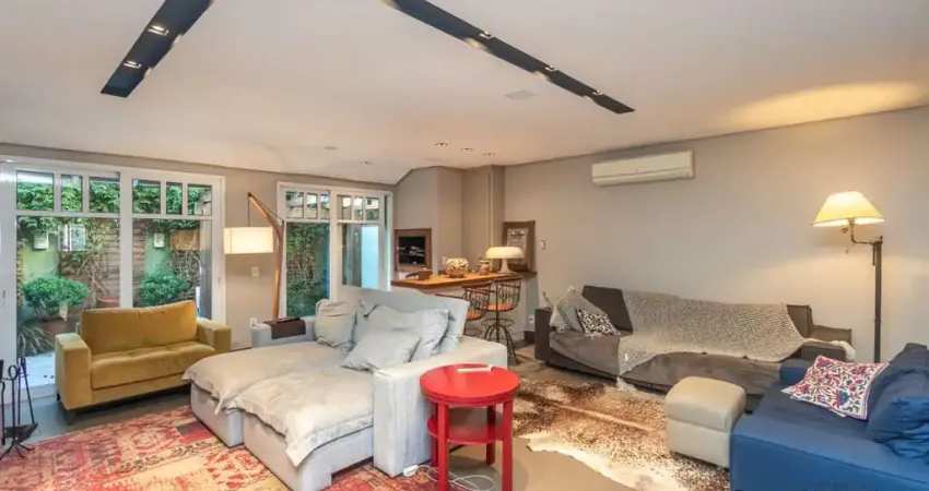 Casa em condomínio fechado com 3 quartos à venda na Rua Attílio Bilibio, 120, Jardim Carvalho, Porto Alegre