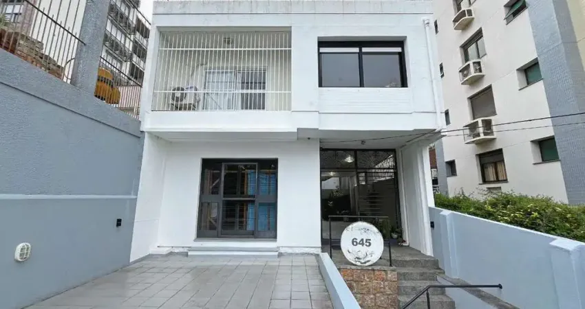 Casa com 3 quartos à venda na Rua Barão de Cerro Largo, 645, Menino Deus, Porto Alegre