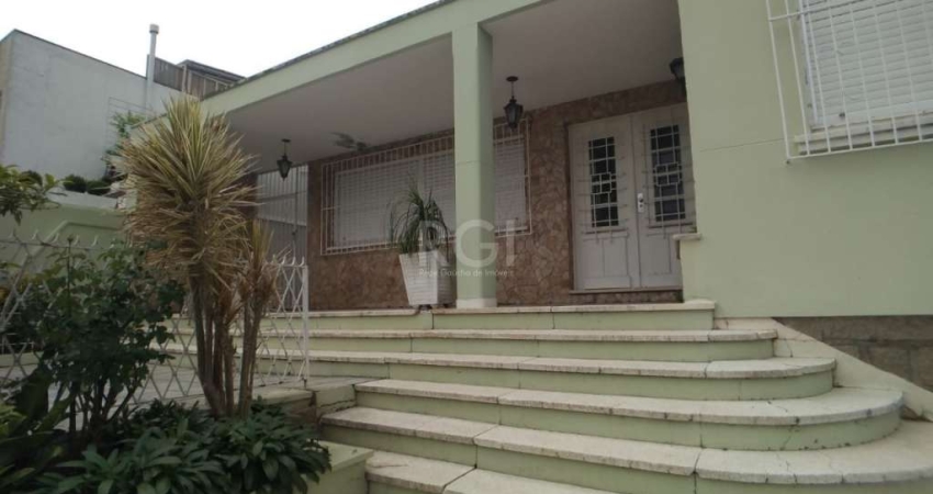 Casa com 4 quartos à venda na Rua Catão Coelho, Medianeira, Porto Alegre