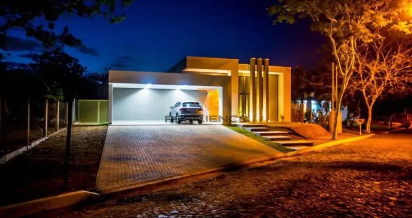 Casa com 05 quartos, 301,58 m2 de área construída a venda em condomíno!