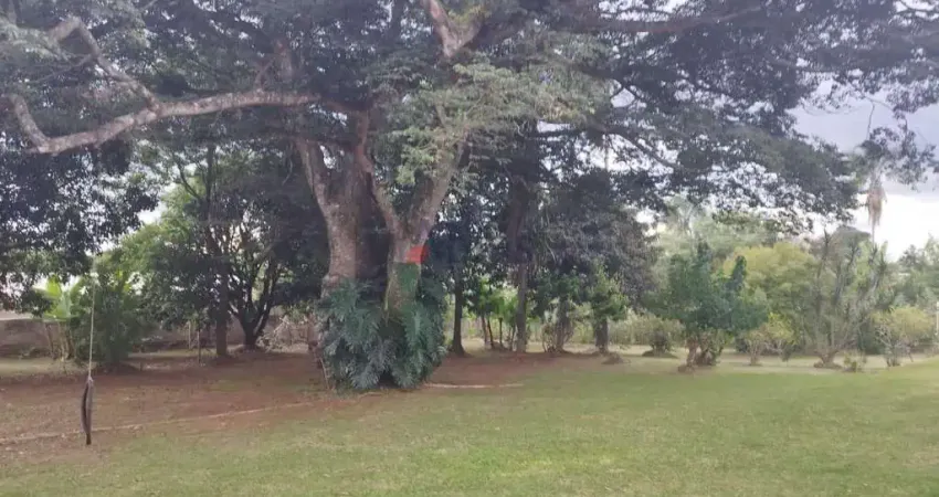 Chácara no Condomínio Recanto dos Pássaros - São Carlos
