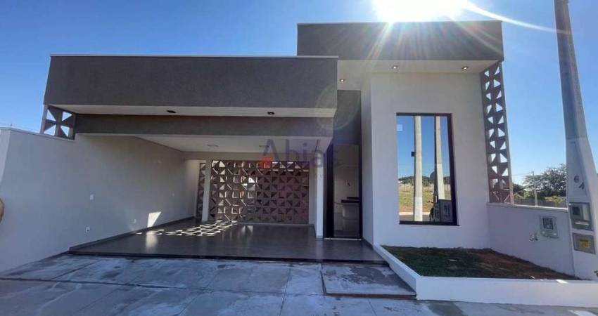 Casa à Venda em Recanto do Sabia - 3 Suítes e 175m² por R$990.000