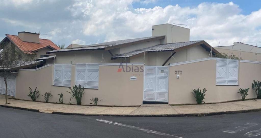 Casa à Venda em Jardim Acapulco - 3 Dormitórios por R$890k
